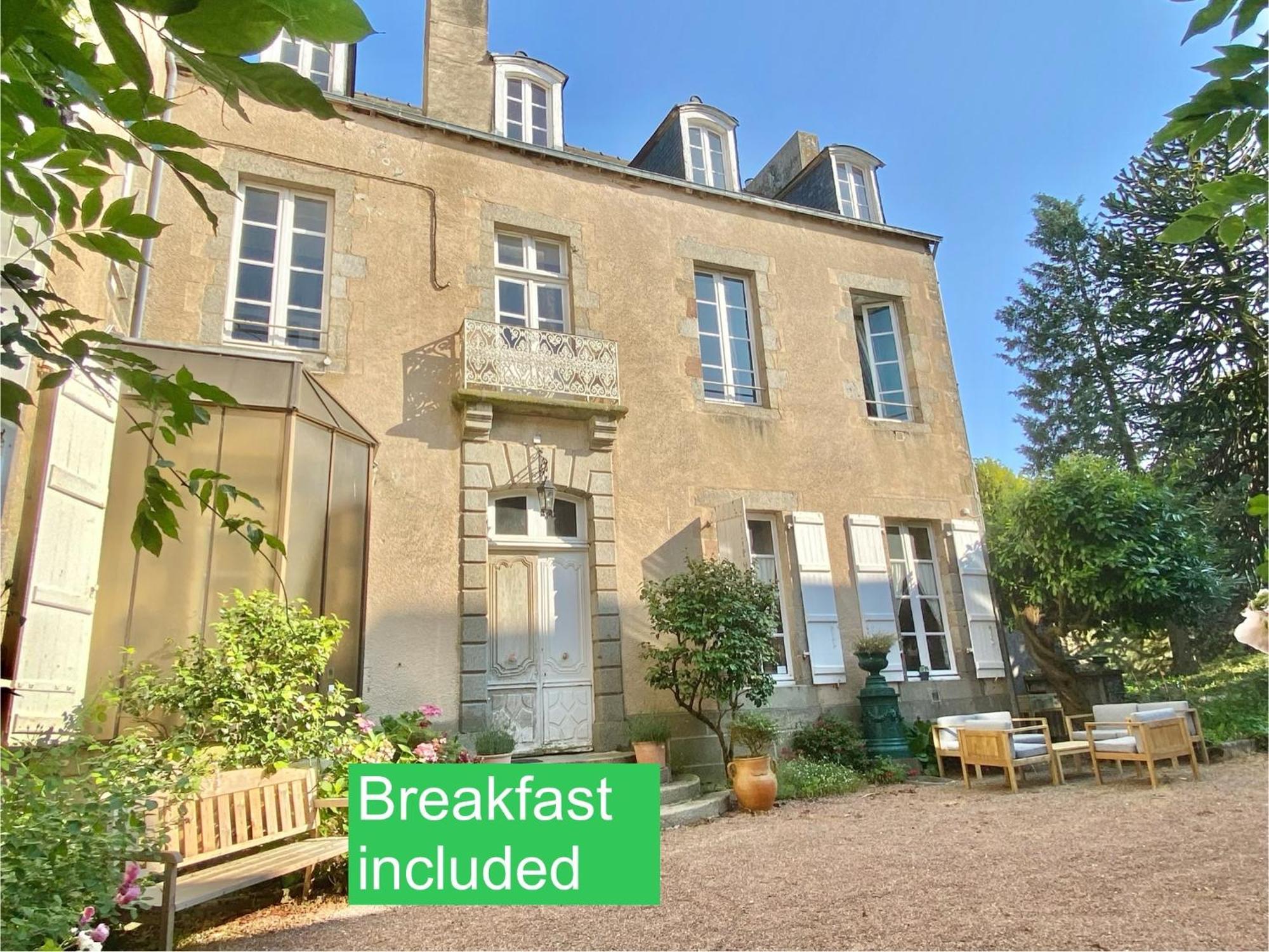 L'Hotel de Hercé Chambre d'Hote Mayenne Esterno foto